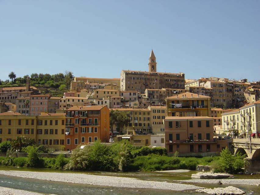 Italian Coast & Market: Full-Day Small Group Trip - San Remo market: useful, local, and not guaranteed to thrill