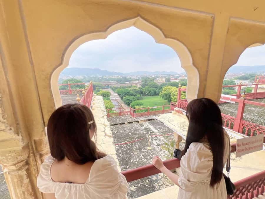 Jaipur: Half-Day or Full-Day Tour with Flower Market - Amber Fort and Panna Meena Stepwell need the most time