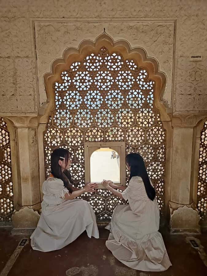 Jaipur: Half or Full Day Sightseeing Tour with Flower Market - Amber Fort is the day’s main architectural event