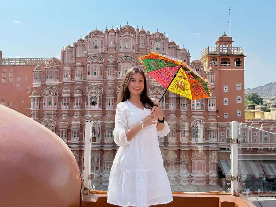 Jaipur: Half or Full-Day Sightseeing Tour with Flower Market - Gaitor and Jal Mahal provide a change of pace