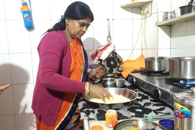 Jaipur Market Tour & Vegetarian Rajasthani Home Cooking Class - Lunch or dinner, and how to plan your day