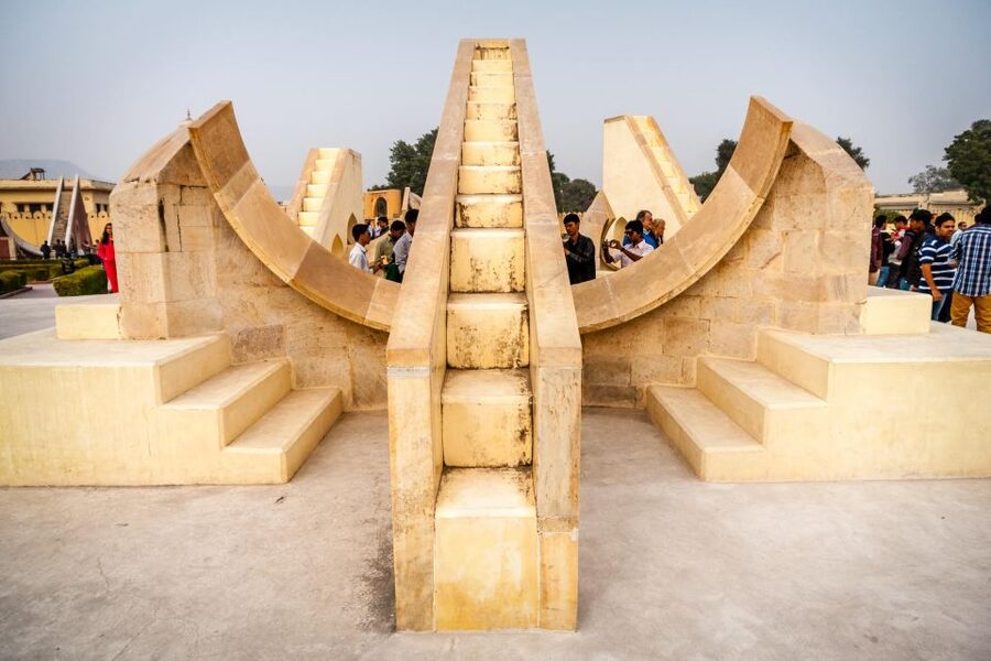 Jaipur Sightseeing by Tuk-Tuk: Temples, Palaces & Markets - Jal Mahal: a short stop beside Man Sagar Lake