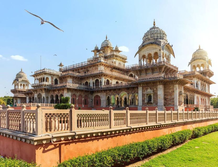 Jaipur Sightseeing by Tuk-Tuk: Temples, Palaces & Markets - Jantar Mantar: large instruments with a clear purpose