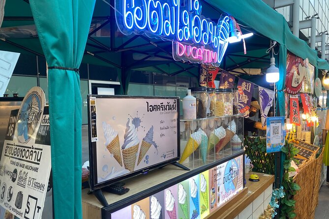 Jodd Fair Night Market Experience - Three hours of food, stalls, and people-watching