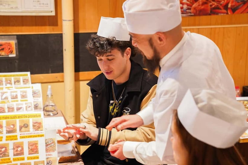 Kanazawa: Sushi Making Experience at Oumicho Market - Key points to know before booking
