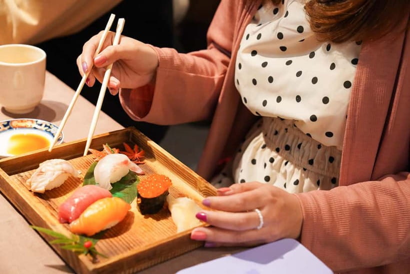 Kanazawa: Sushi Making Experience at Oumicho Market - Meeting the chef at Sushi Enome