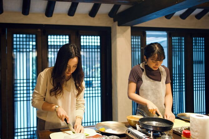 Korean Cooking Class with Grocery Shopping at Seoul Local Market - What the $91.91 price gives you