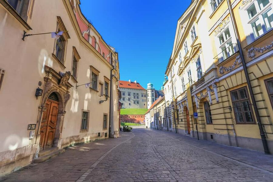 Krakow: The Underground Market Museum Guided Tour - Merchant stalls, workshops, and the work of the town