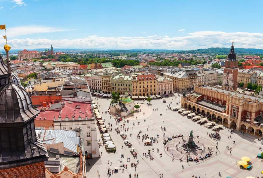 Krakow: The Underground Market Museum Guided Tour - Following the excavated medieval streets