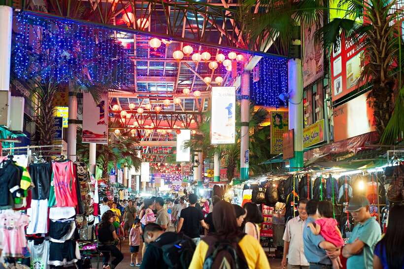 Kuala Lumpur: 4-Hour Authentic Local Markets & Event Tour - Key points to know before booking