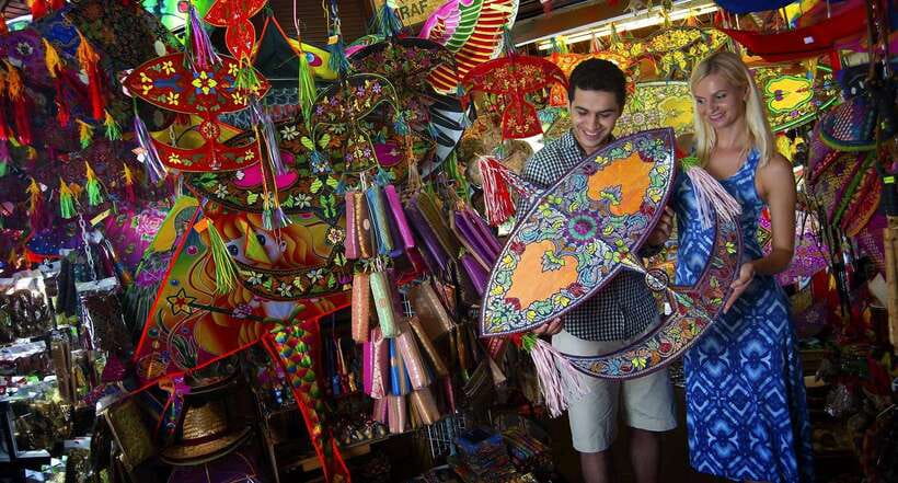 Kuala Lumpur: 4-Hour Authentic Local Markets & Event Tour - Who should book this Kuala Lumpur evening?