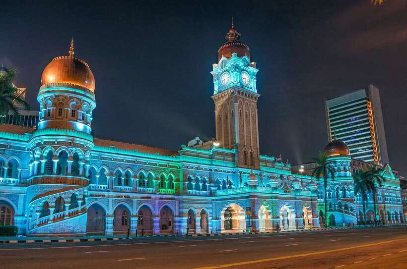 Kuala Lumpur: 4-Hour Authentic Local Markets & Event Tour - Ramadan bazaars and the first taste of local food
