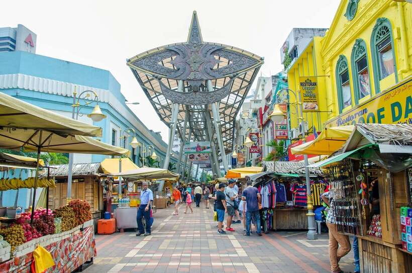 Kuala Lumpur: 4-Hour Authentic Local Markets & Event Tour - Starting at Masjid Jamek during Ramadan
