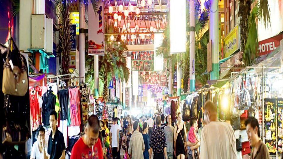 Kuala Lumpur: Street Market Exploration & Shopping Tour - Masjid India: a final mix of clothes, gifts, and food