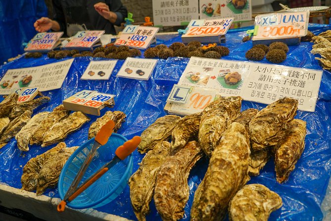 Kuromon Market Food Walking Tour in Osaka (6 stops, 6 tastes) - The guides shape the experience more than the route does