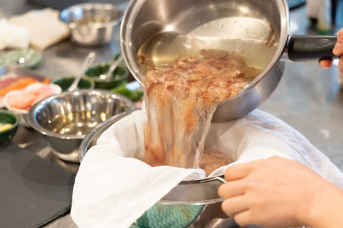 Kyoto: Enjoy Sushi & Market Tour! Best for Family & Couple! - Vinegar rice is the real starting point