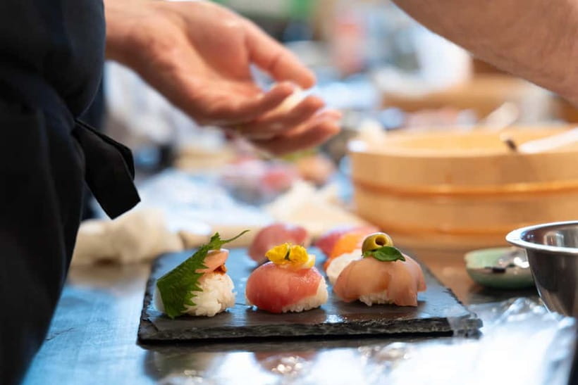 Kyoto: Enjoy Sushi & Market Tour! Best for Family & Couple! - Eating your work changes the mood