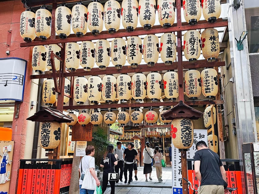 Kyoto: Nishiki Market and Depachika Food Tour with a Local - Timing, comfort, and who should book