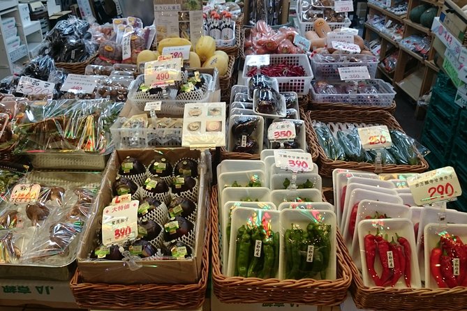 Kyoto Nishiki Market Food and Culture Walking Tour - Nishiki Tenmangu and the basics of Shinto worship
