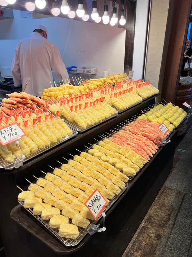 Kyoto: Nishiki Market Food Tour with Local Guide - How Buddhist vegetarian cooking shaped Nishiki