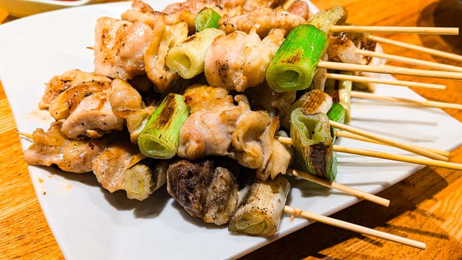 Kyoto: Nishiki Market Food Tour with Local Guide - Tasting seasonal Kyoto food