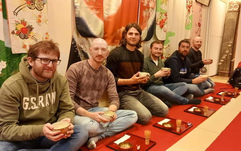 Kyoto: Nishiki Market Tea Ceremony with Koto Performance - What happens during the one-hour session