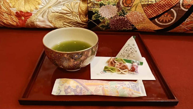Kyoto: Nishiki Market Tea Ceremony with Koto Performance - Why the small group matters