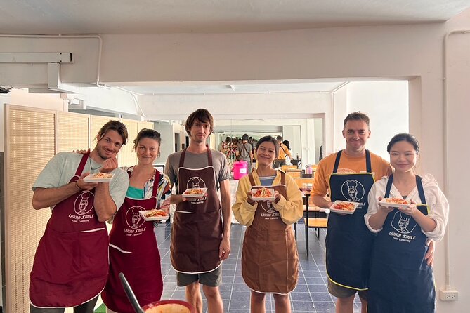 Lanna Smile Thai Cooking Class in Chiang Mai with Market tour - Build a menu from six parts of Thai cooking