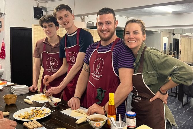 Lanna Smile Thai Cooking Class in Chiang Mai with Market tour - Nim and Pim keep the class personal