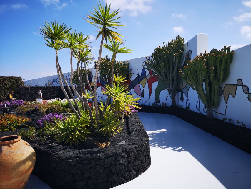 Lanzarote: César Manrique Foundation and Teguise Market - Teguise Market and the old capital