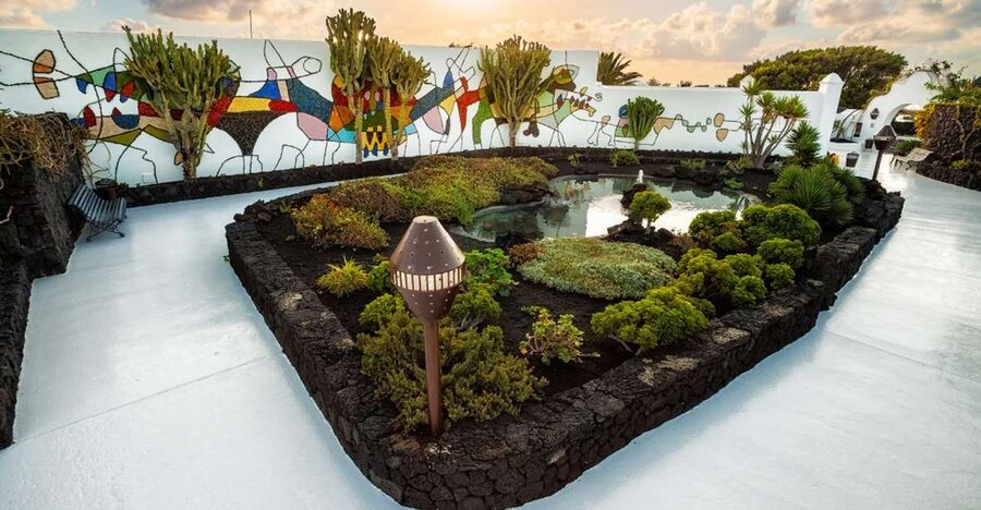 Lanzarote: César Manrique & Teguise Market from Cruise Port - What the guided visit adds