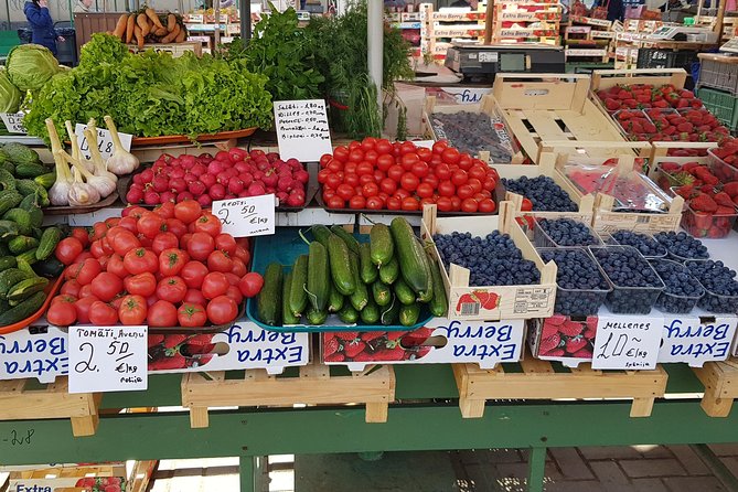 Latvian food tasting tour at Riga Central market - A closer look at the route and its pace