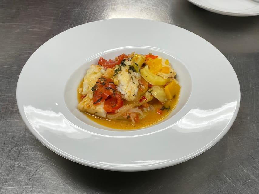 Lisbon: Market Experience & Cooking Class - A class for beginners and confident cooks