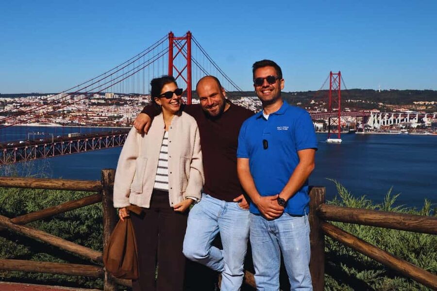 Lisbon: Setúbal Market and Wine tour with Cooking class - Livramento Market: the best place to begin
