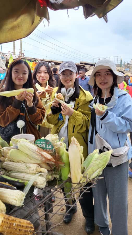 Local Market Tour and Traditional Meal Cooking Class - Start at Westlands Square with a local introduction