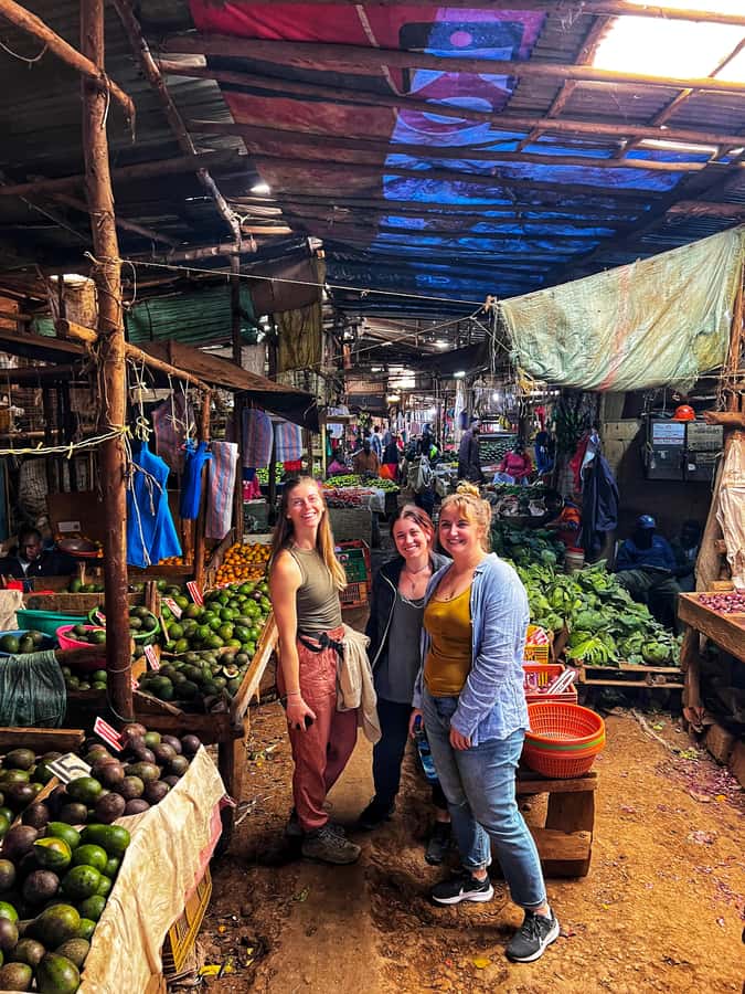Local Market Tour and Traditional Meal Cooking Class - Cook a Kenyan meal in the host’s home