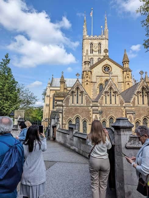 London: Borough Market Food Tour with Local Guide - Wine, cheese, and the finish at Baby Bacchus