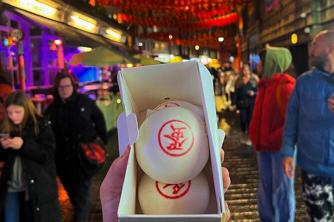 London Bridge & Borough Market Food Tour with 7 Authentic Dishes - The opening bites: bacon, sausage, and British comfort food