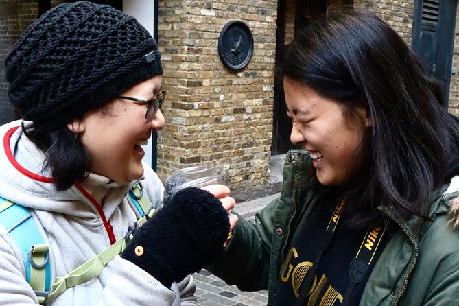 London Bridge & Borough Market Food Tour with 7 Authentic Dishes - Dessert, tea, and the secret dish