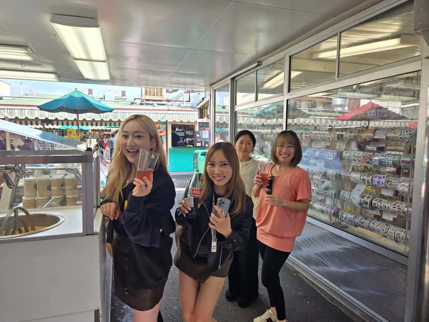 Los Angeles: Original Farmers Market Food & History Tour - Meeting under the clock tower