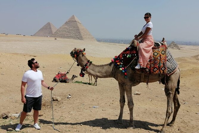 Luxury Private Tour Giza Pyramids ,Egyptian Museum and Bazaars - The Sphinx and Valley Temple in 30 minutes