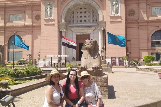 Luxury Private Tour Giza Pyramids ,Egyptian Museum and Bazaars - Price, value, and what is really included