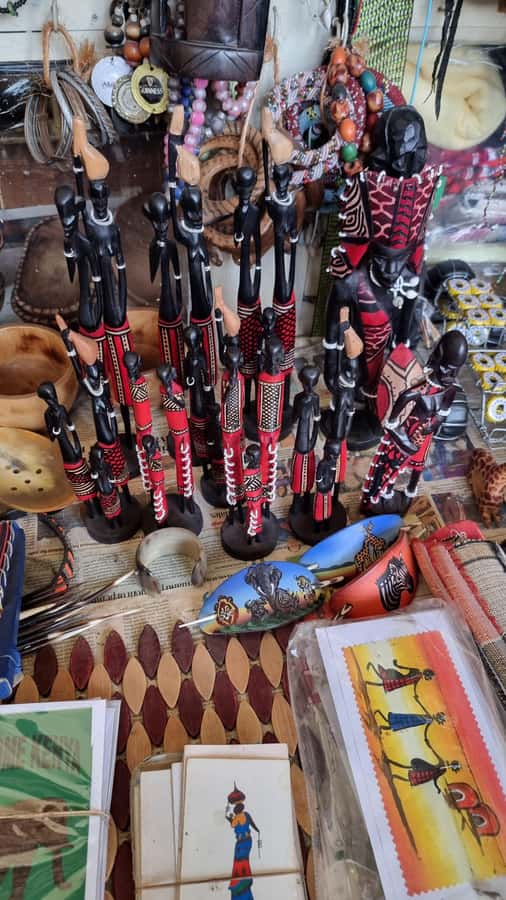 Maasai Market Souvenir Shopping - Why Jack changes the shopping experience
