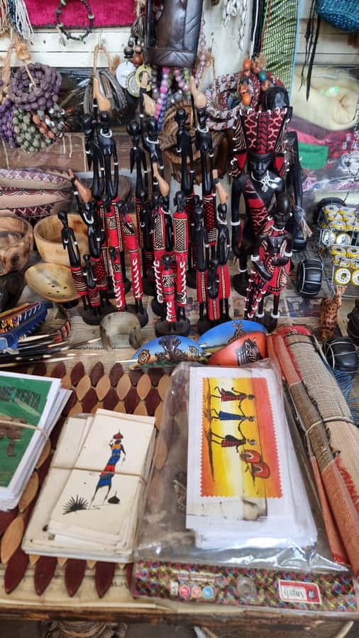 Maasai Market Souvenir Shopping - City-centre gift shops before the market