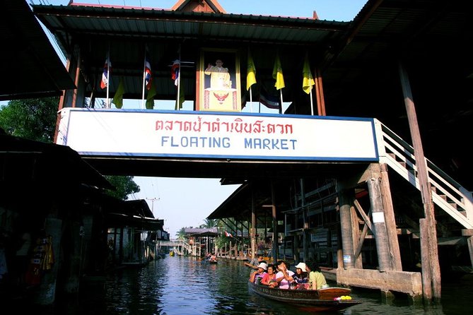 Maeklong Railway Market and Floating Market Tour from Bangkok - Damnoen Saduak by long-tail boat