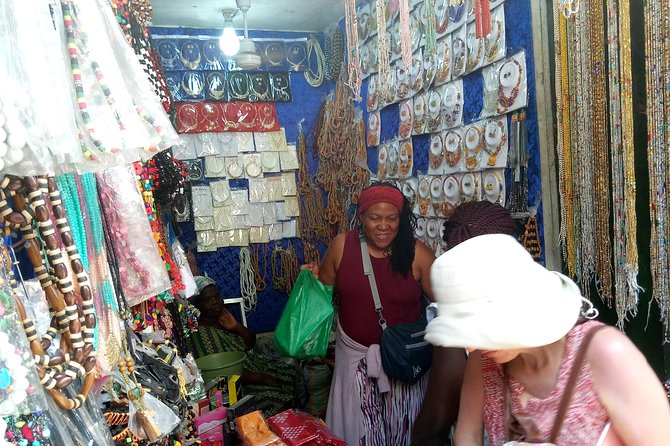 Makola Market Walking Tour - Letting the guide handle the navigation