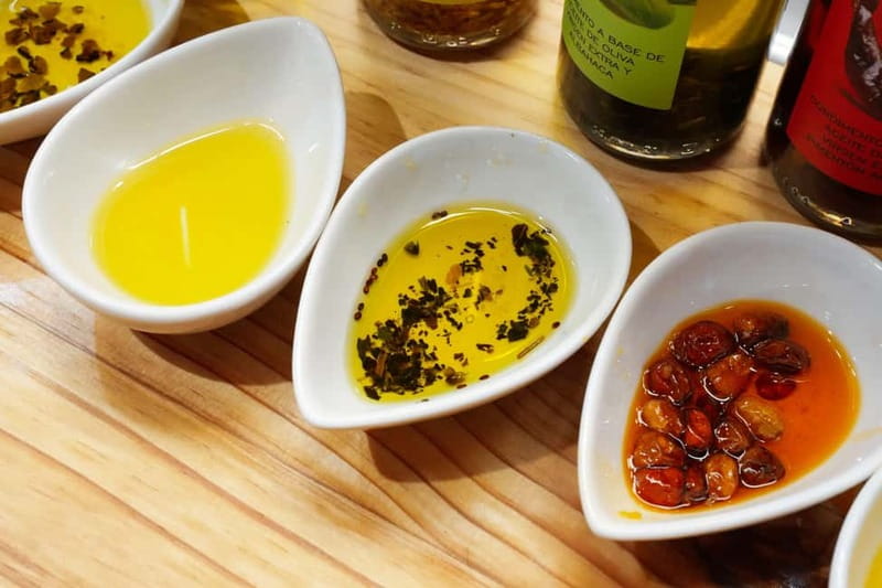Málaga: Morning Market & Tapas Tour - Starting with breakfast and Málaga’s sweet side