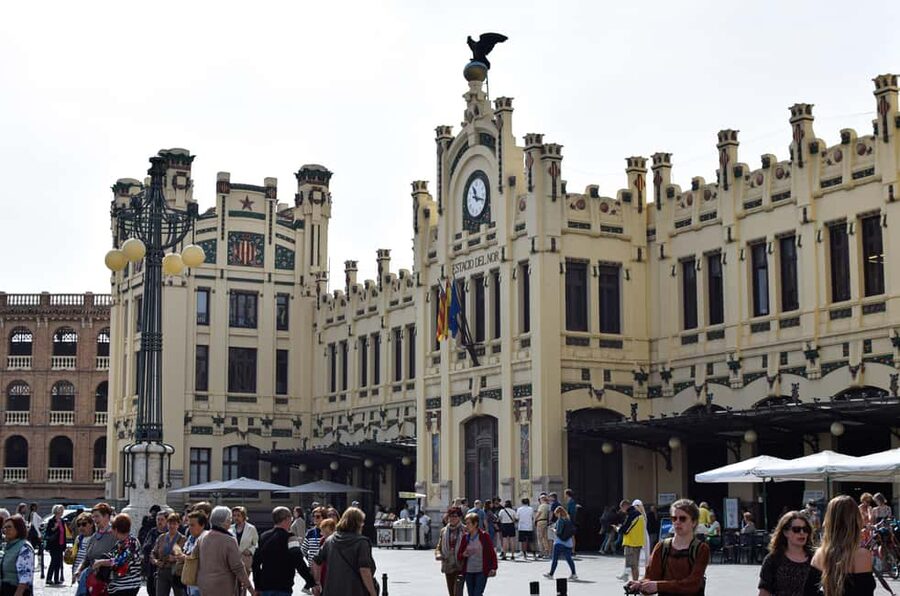 Malaga: Taste Andalusian Flavours & Local Market Delights - A food tour that begins with Malaga’s local character