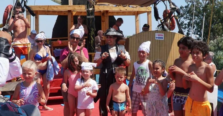 Manavgat River Boat Tour and Free Time at the Market - Morning pickup from eight Side-area resorts