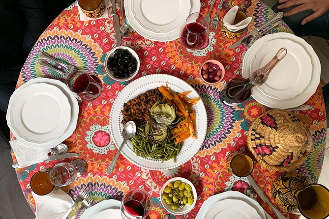 Market Tour & Moroccan Cooking Class in Casablanca with Transfers - Meeting Chamsi and heading to the market